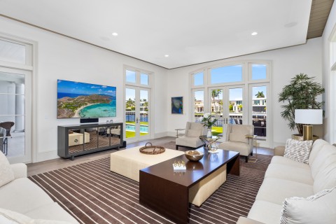 30-family-room-4.jpg