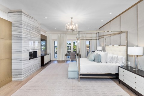 66-master-bed-2.jpg