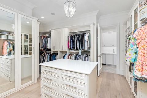 75-master-closet-1.jpg