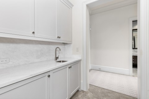 76-master-bed-bar-1.jpg