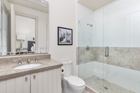 82-guest-bath-2.jpg
